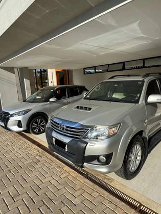 TOYOTA HILUX SW4 3.0 SRV 4X4 16V TURBO INTERCOOLER DIESEL 4P AUTOMÁTICO